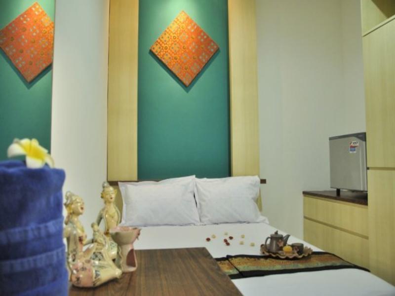 Hotel Metro House Surabaya Exterior foto